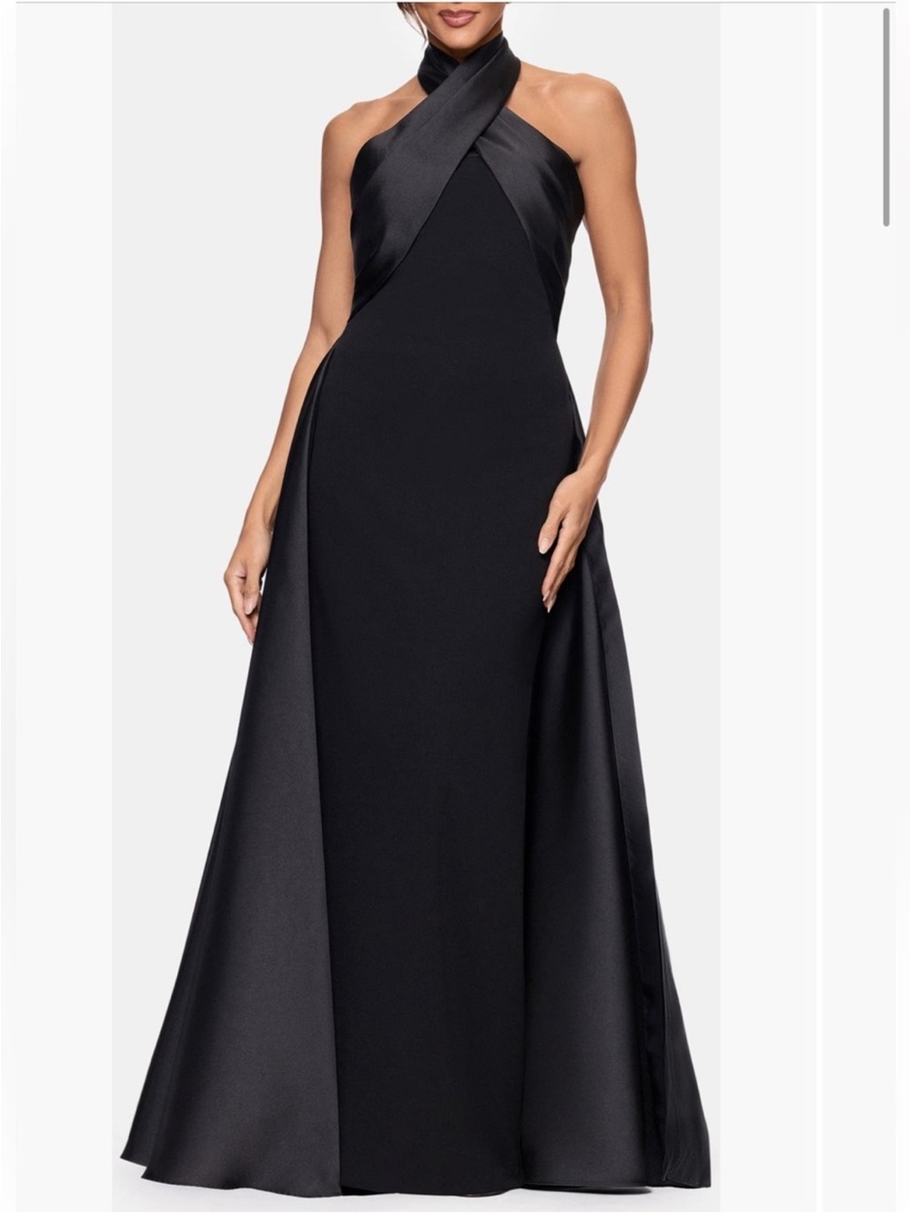 ✨NEW ✨ Betsy & Adam Dina Twist Halter Neck Crepe Mikado Scuba Gown
